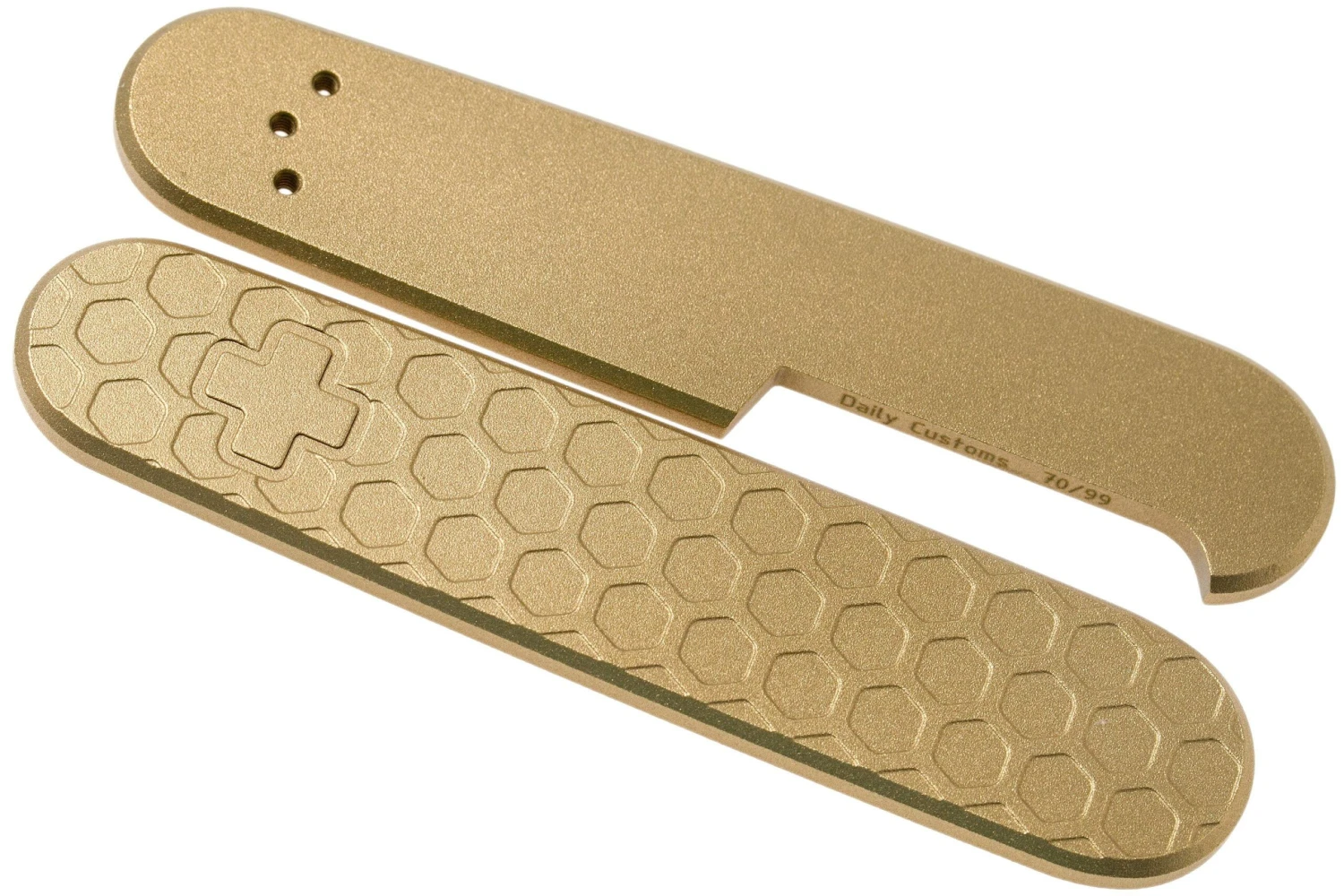 Daily Customs 91.2 Honeycomb 2D Pattern, Brass P10011808 cachas Victorinox Daily Customs 91.2 Honeycomb 2D Pattern, Brass P10011808 Cachas Victorinox -Mejor Cuchillos Tienda DSP10011808 01 daily customs scaled