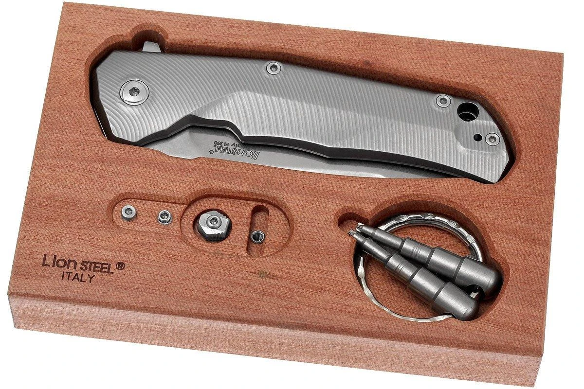 LionSteel TRE BL titanium, Blue LionSteel TRE BL Titanium, Blue -Mejor Cuchillos Tienda LI TRE BL 08 lionsteel tre v2 li tre bl 08