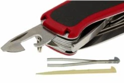 Victorinox RangerGrip 174 Handyman Rojo-negro 0.9728.WC Navaja Suiza 2 Victorinox RangerGrip 174 Handyman Rojo-negro 0.9728.WC Navaja Suiza -Mejor Cuchillos Tienda VT0 9728 WC 03 victorinox rangergrip 174 handyman vt0 9728 wc d3